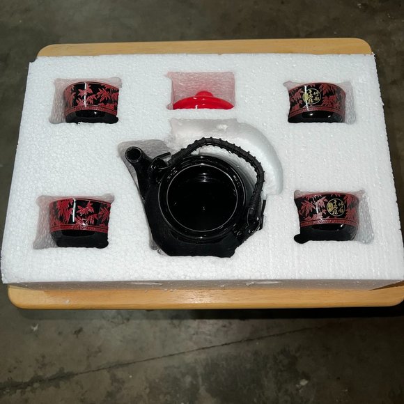 Chef’s Counter 7-Piece Ceramic Tea Set - Picture 2 of 4